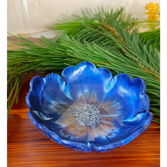 Beautiful Large Resin Bowl - Blue and White