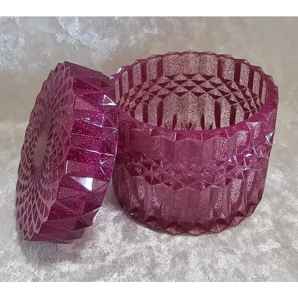 Resin Pot with Lid